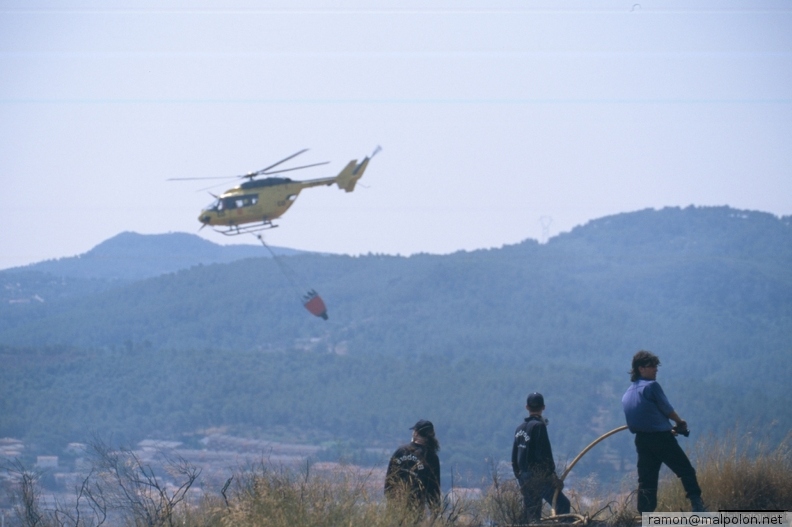 Durant els anys 2004 i 2005 es van produir alguns incendis a Castellbisbal, sortosament no tan grans com els del 1994.
Podeu llegir l'entrada sobre aquestes fotografies al blog aquí. aaa004.jpg