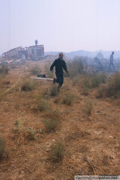 Durant els anys 2004 i 2005 es van produir alguns incendis a Castellbisbal, sortosament no tan grans com els del 1994.
Podeu llegir l'entrada sobre aquestes fotografies al blog aquí. aaa008.jpg
